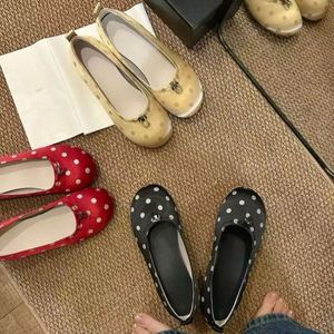 Ballerines compensées 3 cm pour femme, nouvelle collection Printemps-Automne 2026, élégantes et tendance, à bout rond, à pois, à enfiler - Product Image 1