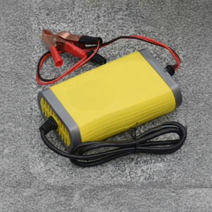 Chargeur de batterie 12V Depower 1,5W à brancher avec protection automatique de sécurité pour batterie de moto au plomb-acide - Product Image 1