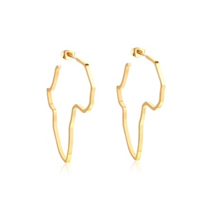 Pendientes de Aro Personalizables, Clásicos y Modernos, Chapados en Oro de 18K PVD, de Acero Inoxidable, con Corazón Hueco, Geométricos y Exagerados - Product Image 6