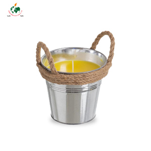 Bougie d'extérieur artisanale en pot métallique pour répulsif anti-moustiques, idéale pour les fêtes - Product Image 2
