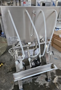 Máquinas de Llenado de Bebidas y Licores de Sobremesa, Llenadora Manual por Gravedad de 4 Boquillas, Máquina de Llenado de Botellas de Cerveza, Aceite Esencial y Agua - Product Image 3
