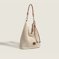 Hohle, aus Baumwolle gehäkelte, gewebte Tragetasche, Damen-Sommer-Strandtasche mit abnehmbarem Leder-Umhängegurt mit Perlen