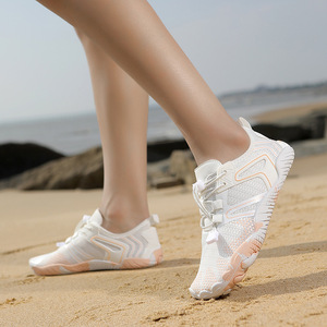 Chaussures d'eau unisexe à bout ouvert, respirantes, avec empeigne en maille et semelle extérieure en caoutchouc, idéales pour la plage en été, design à cinq doigts - Product Image 4