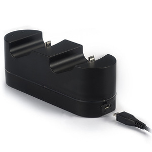 แท่นชาร์จ Dual Shock 4 สำหรับ PS4 พร้อมพอร์ต USB 2 ช่อง สำหรับคอนโทรลเลอร์ - Product Image 4