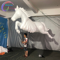 Marionnette de cheval volant gonflable