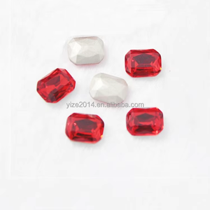 YIZE เครื่องประดับใช้หินแก้วทับทิมสีแดง K9ลูกปัดแก้วคริสตัลพลอยเทียมทรงสี่เหลี่ยมด้านหลังทำจากแก้วคริสตัลพลอยเทียม - Product Image 1