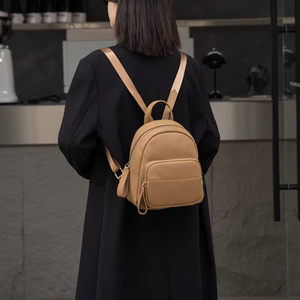 <span class=keywords><strong>Zaino</strong></span> da Donna in Vera Pelle Morbida alla Moda, Borsa a Spalla Multicolore per Pendolarismo Quotidiano e Viaggi - Product Image 2
