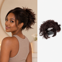 Perruque Courte Bouclée Dégradée Effet Naturel en Fibre Douce pour Femme – Idéale pour Fêtes et Usage Quotidien – Confort Optimal – Cheveux Synthétiques – Vente Directe Usine