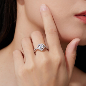 แหวนมอสซาไนต์เงินแท้ S925 รุ่น Heart Halo ปี 2026 ของขวัญขอแต่งงานสุดหรู แหวนนิ้วอเนกประสงค์ ดีไซน์สวยงามสำหรับผู้หญิง - Product Image 5