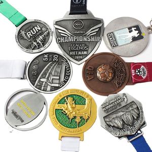 Medalla de Fútbol Personalizada de Alta Calidad, Chapada en Cobre y Oro, Medallas Deportivas 3D para Carreras - Product Image 4