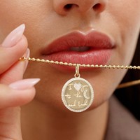 Colgante de Joyería Personalizada de Moda DIY con Cadena Básica, Diseño Herradura y Mariposa, Chapado en Oro