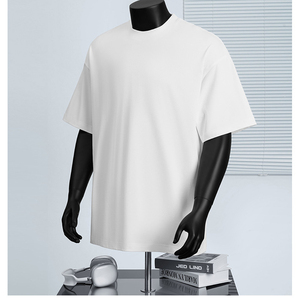 T-Shirt Unisex Traspirante ed Ecologica a Maniche Corte con Stampa Lavorata a Maglia, Stile Hipster Bianco e Nero, Collo Tondo, Ispirazione Costa Ovest Americana - Product Image 3