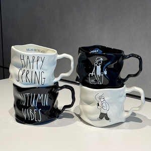 Tasses à café en céramique irrégulières faites à la main, style créatif noir et blanc, 350 ml, pour hommes, femmes et couples - Product Image 1