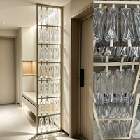 Partisi Kaca Artistik dengan Desain Kawat, Kaca Dekoratif untuk Restoran Hotel Vila Kantor, Pilihan Solid-core Kustom.