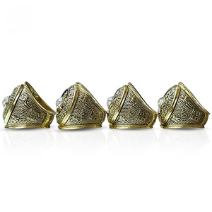 Lot de 4 bagues de championnat des Maple Leafs de <span class=keywords><strong>Toronto</strong></span> 1962 1963 1964 1967, bague de fan de hockey de la LNH, sertie de zircons, vente en gros - Product Image 3