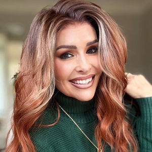 Pelucas de Cabello Sintético de Alta Calidad con Ondas de Agua, 18 Pulgadas, Mezcla Color Durazno, Encaje Frontal Transparente 13x6, Resistentes al Calor - Product Image 1