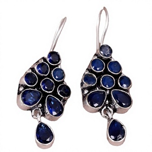 ต่างหูห้อยประดับพลอยบลูออนิกซ์ทรงหยดน้ำ รุ่น ER-0100 จาก RUHAN GEMS ทำจากทองเหลืองชุบเงินออกซิไดซ์ งานแฮนด์เมดสไตล์วินเทจ ประดับพลอยแบบฝังขอบ - Product Image 1