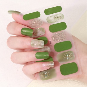 Enveloppes à <span class=keywords><strong>ongles</strong></span> en gel 3D en forme de cœur <span class=keywords><strong>Semi</strong></span>-durcies Longue durée Style japonais à la mode Bandes à <span class=keywords><strong>ongles</strong></span> en gel avec lumière UV - Product Image 3
