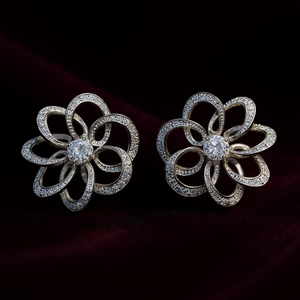 Orecchini di Diamanti Bianchi Champagne E3404, Lussuosi Orecchini da Sposa in Oro Bianco con Taglio Brillante Rotondo, Diamanti Naturali Certificati GIA - Product Image 2