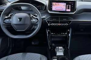 Voitures SUV <span class=keywords><strong>Peugeot</strong></span> <span class=keywords><strong>2008</strong></span> 1.2 Pure Tech Allure S&S EAT8 2023 abordables, prêtes à être expédiées - Product Image 6