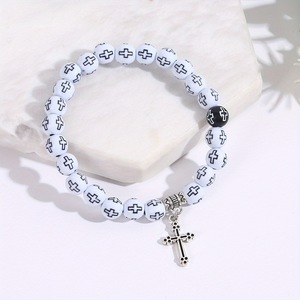 Bracelets de prière pour couple, en perles de plastique noires et blanches, avec pendentif croix, pour l'église, vente rapide - Product Image 4