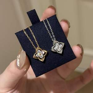 Collier pendentif en argent pur S925 pour femmes, luxe rétro français, robe avec forme de goutte d'eau bleu marine, trésor de goutte de rosée - Product Image 1