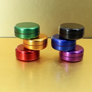 Vente en gros de pots hermétiques portables en acier inoxydable et aluminium, anti-odeur, avec logo personnalisé, pour herbes et tabac, usinage par brochage filaire EDM - Product Image 3