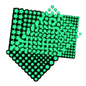 कस्टम कार्टून सजावटी 3D फोम चिपकने वाला अंधेरे में चमक झोंके स्टिकर