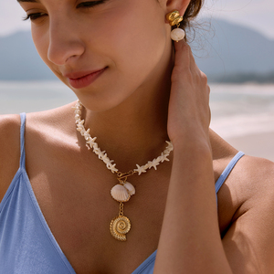 <span class=keywords><strong>Collana</strong></span> J&D con Catena in Acciaio Inox Placcato Oro 18K, Ciondolo Conchiglia Naturale, <span class=keywords><strong>Stella</strong></span> <span class=keywords><strong>Marina</strong></span> in Turchese e Chiusura OT - Product Image 4