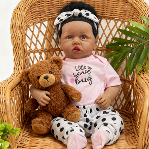 Muñeca <span class=keywords><strong>Reborn</strong></span> realista de 22 pulgadas Muñeca de silicona de <span class=keywords><strong>cuerpo</strong></span> <span class=keywords><strong>entero</strong></span> africano oscuro con cabello - Product Image 1