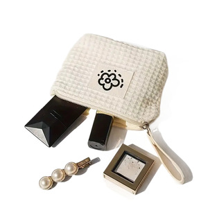 Elegante Borsa Cosmetica in Tessuto Waffle Realizzata in Puro Cotone Ecologico e Mini Borsa Portatile per Oggetti Vari, Regalo per Donne - Product Image 5