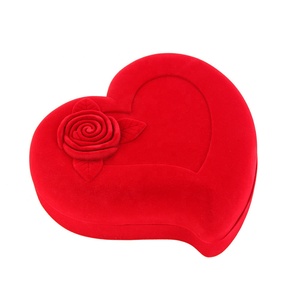 Fashion Wholesale Red Heart Shape Velvet Ring <strong>Box</strong> Engagement Wedding <strong>Rose</strong> Flower Design Gift <strong>Jewelry</strong> Packaging <strong>Box</strong> - Product Image 3