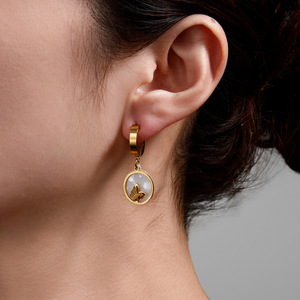 Pendientes de Aro de Mariposa Vintage de Acero Inoxidable Dorado, Pendientes de Aro Redondos Geométricos Blancos y Negros para Mujer, Joyería de Playa, Regalo - Product Image 4