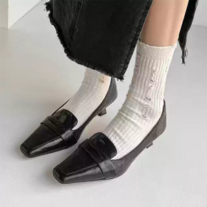 Scarpa Singola da Donna Minimalista in Morbida Pelle di Pecora Elastica con Punta Quadrata e <span class=keywords><strong>Tacco</strong></span> Basso in Stile Retrò - Product Image 2