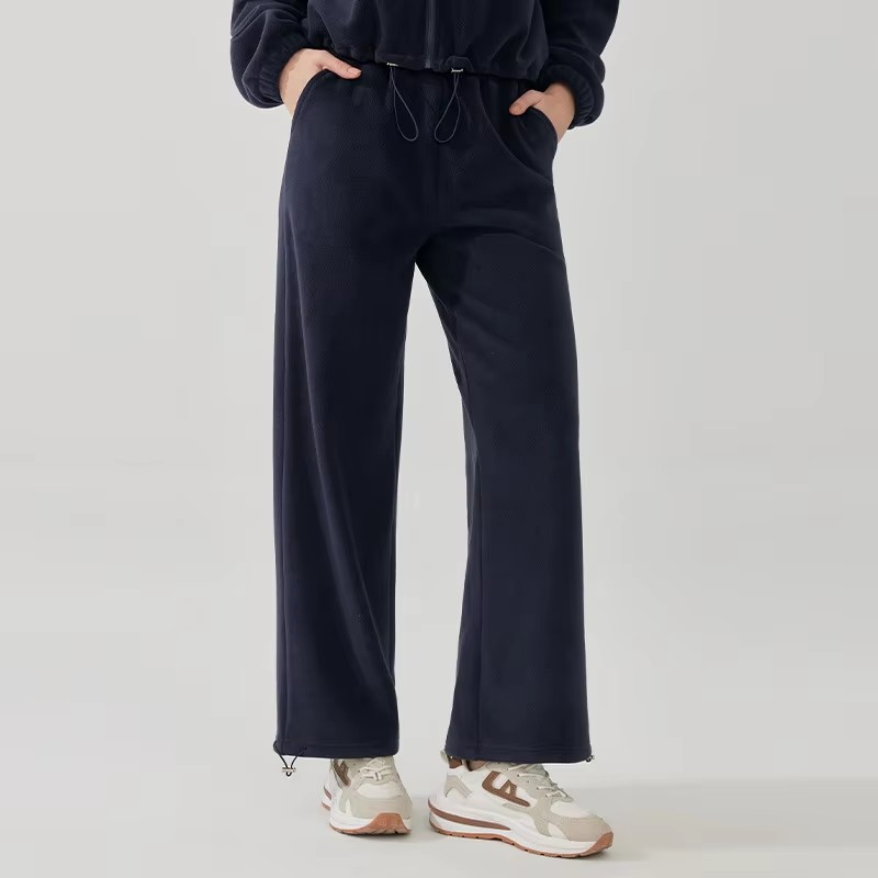 Navy blue (pants)