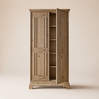 Buffet de rangement luxueux en chêne massif avec moulures sculptées à la main, motifs diamant et panneaux en relief, idéal pour la maison, le bar ou l'hôtel