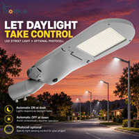 Lampadaire LED à haut rendement lumineux et économique avec lentille optique pour l'éclairage routier urbain large