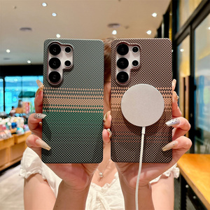 Funda Magnética Ultra Delgada para Teléfono con Textura de Fibra de Carbono para Samsung <span class=keywords><strong>Galaxy</strong></span> <span class=keywords><strong>S22</strong></span> S25 Ultra S23 <span class=keywords><strong>Plus</strong></span> S24 Ultra - Product Image 3