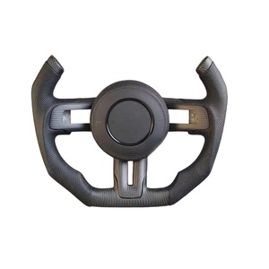 พวงมาลัยคาร์บอนไฟเบอร์ทรงสปอร์ตแบบมีจอ LED แสดงผลแบบแบน พร้อมระบบทำความร้อน สำหรับรถฟอร์ด มัสแตง ปี 2015 2016 2017 2018 2019 2020 2021 <span class=keywords><strong>2022</strong></span> - Product Image 6