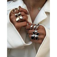 18K Vergoldeter Edelstahl Dreifach-Spiral-Offener Ring Glänzend Polierter Fließender Geometrischer Breiter Bandring Damen Statement-Schmuck
