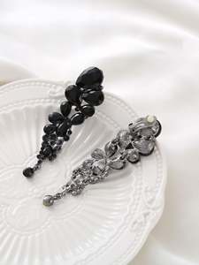 ต่างหูคริสตัลรูปดอกไม้สีดำสำหรับผู้หญิง ต่างหูยาวแบบห้อยสำหรับงานแต่งงาน ต่างหูเจ้าสาวแฟชั่น - Product Image 3