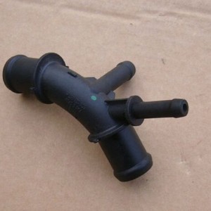 Conector de manguera de refrigerante de plástico Volkswagen 5Q0121087A para Audi, Skoda y Seat - Product Image 2