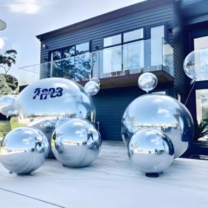 Bolas decorativas do espelho inflável gigante do PVC luminosas e reflexivas para eventos exteriores e uso do shopping