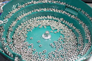 Máquina de Envasado de Bolsas de Alimentos con Sellado Vertical Automático Multifunción CE, Conteo de Fijaciones Metálicas, Llenado y Sellado, Sellado de <span class=keywords><strong>3</strong></span> Lados - Product Image 2