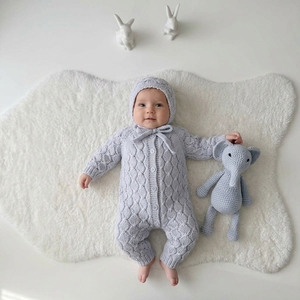 Ensemble barboteuse et <span class=keywords><strong>bonnet</strong></span> en coton tricoté texturé motif losanges pour bébés garçons, tenue nouveau-né avec <span class=keywords><strong>bonnet</strong></span> à nouer, Chine, délai d'échantillon de 7 jours - Product Image 3