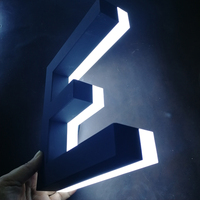 Enseignes commerciales personnalisées pour entreprises, lettres en relief avec logo doré, enseignes extérieures avec éclairage LED, lettres 3D, enseignes rétroéclairées pour devantures de magasins