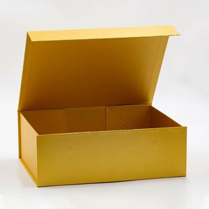 Caja de Regalo Plegable Rígida con Tapa Magnética en Color Amarillo Dorado, Disponible en Stock, Venta al Por Mayor - Product Image 4