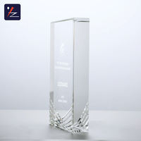 Trophées en cristal transparent de style sportif avec logo personnalisé en gros et cadeaux souvenirs pour la rentrée scolaire