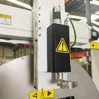 Machine de découpe plasma CNC à prix abordable pour le découpage et le poinçonnage de trous, type selle, pour le traitement des tuyaux