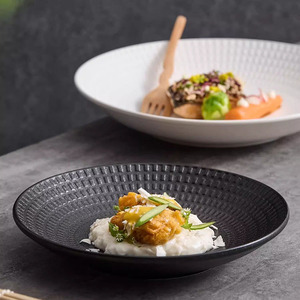 <span class=keywords><strong>Assiette</strong></span> Ronde Minimaliste Créative <span class=keywords><strong>Blanche</strong></span> et Noire, Vaisselle en Porcelaine, Ensemble de Dîner, Ensemble de Bols en Céramique, Usine de Chaozhou - Product Image 1